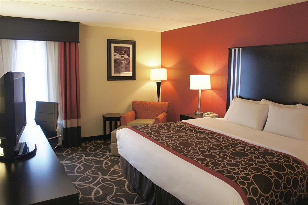 La Quinta Inn & Suites - New River Gorge National Park Summersville Extérieur photo