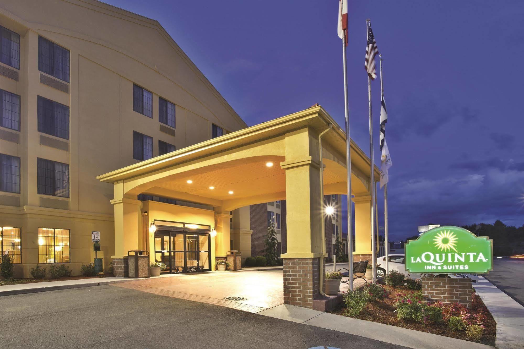 La Quinta Inn & Suites - New River Gorge National Park Summersville Extérieur photo