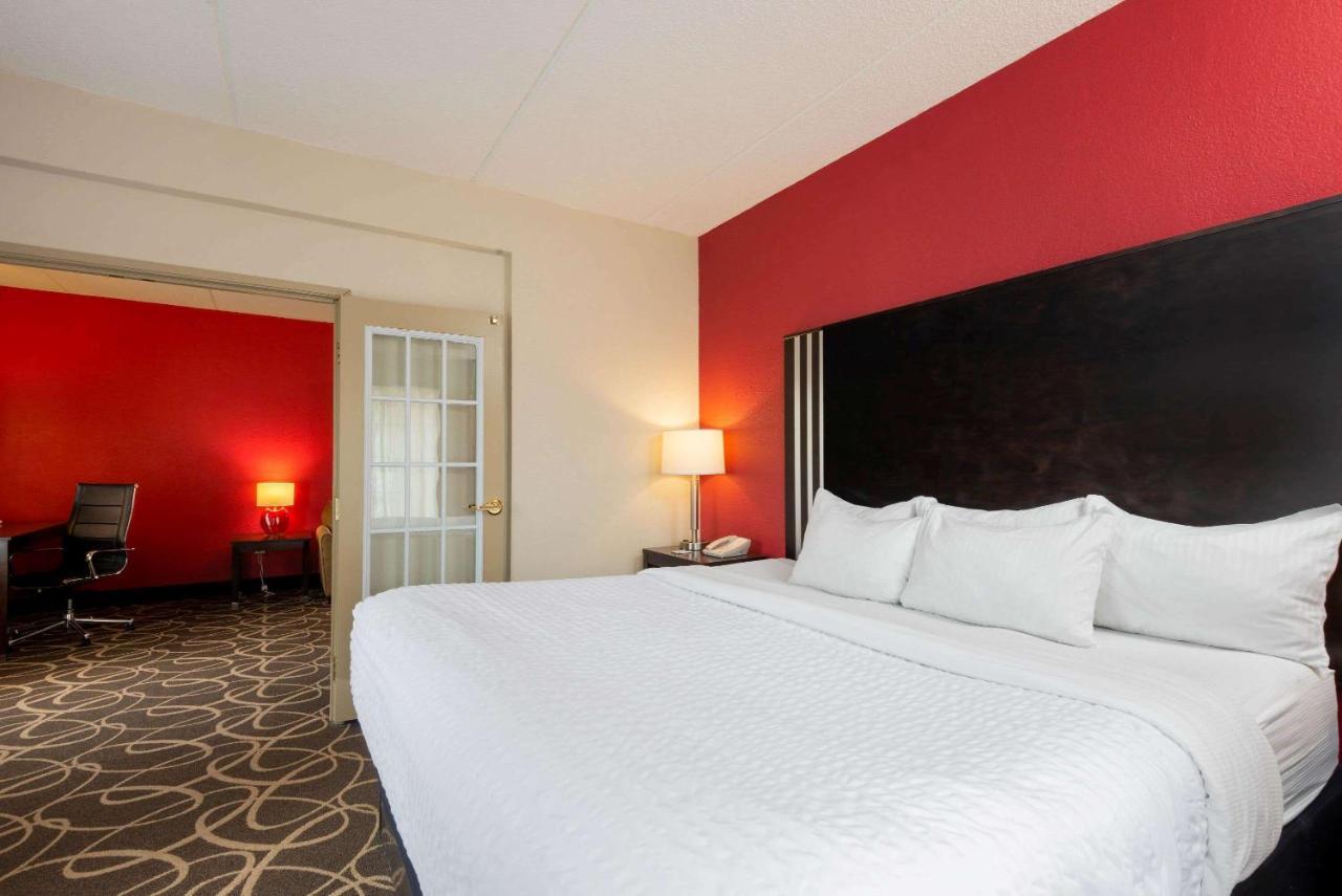 La Quinta Inn & Suites - New River Gorge National Park Summersville Extérieur photo