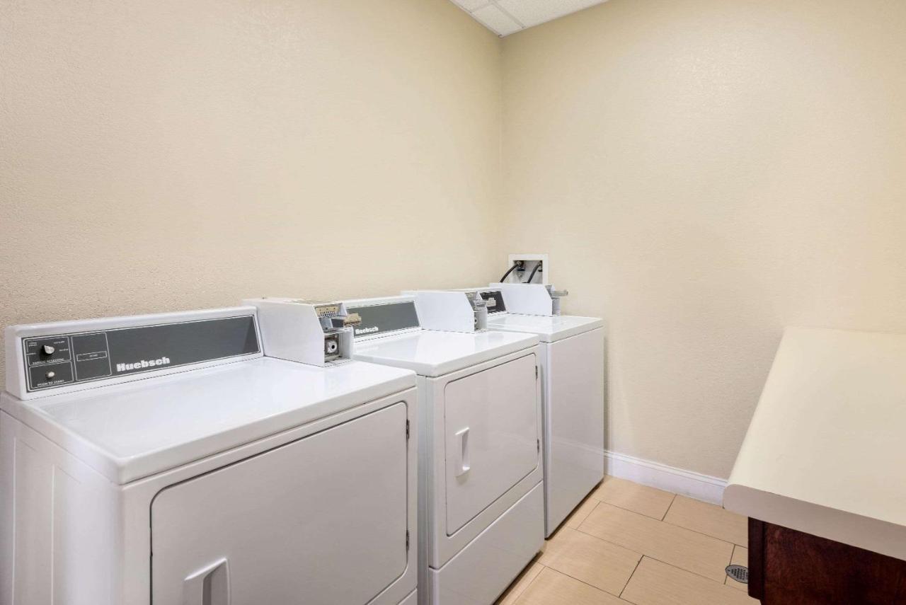 La Quinta Inn & Suites - New River Gorge National Park Summersville Extérieur photo