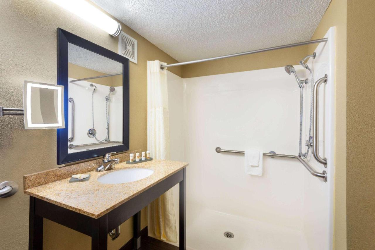La Quinta Inn & Suites - New River Gorge National Park Summersville Extérieur photo
