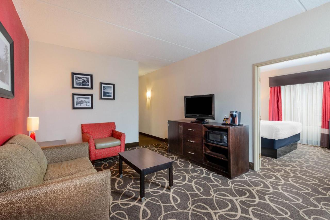 La Quinta Inn & Suites - New River Gorge National Park Summersville Extérieur photo